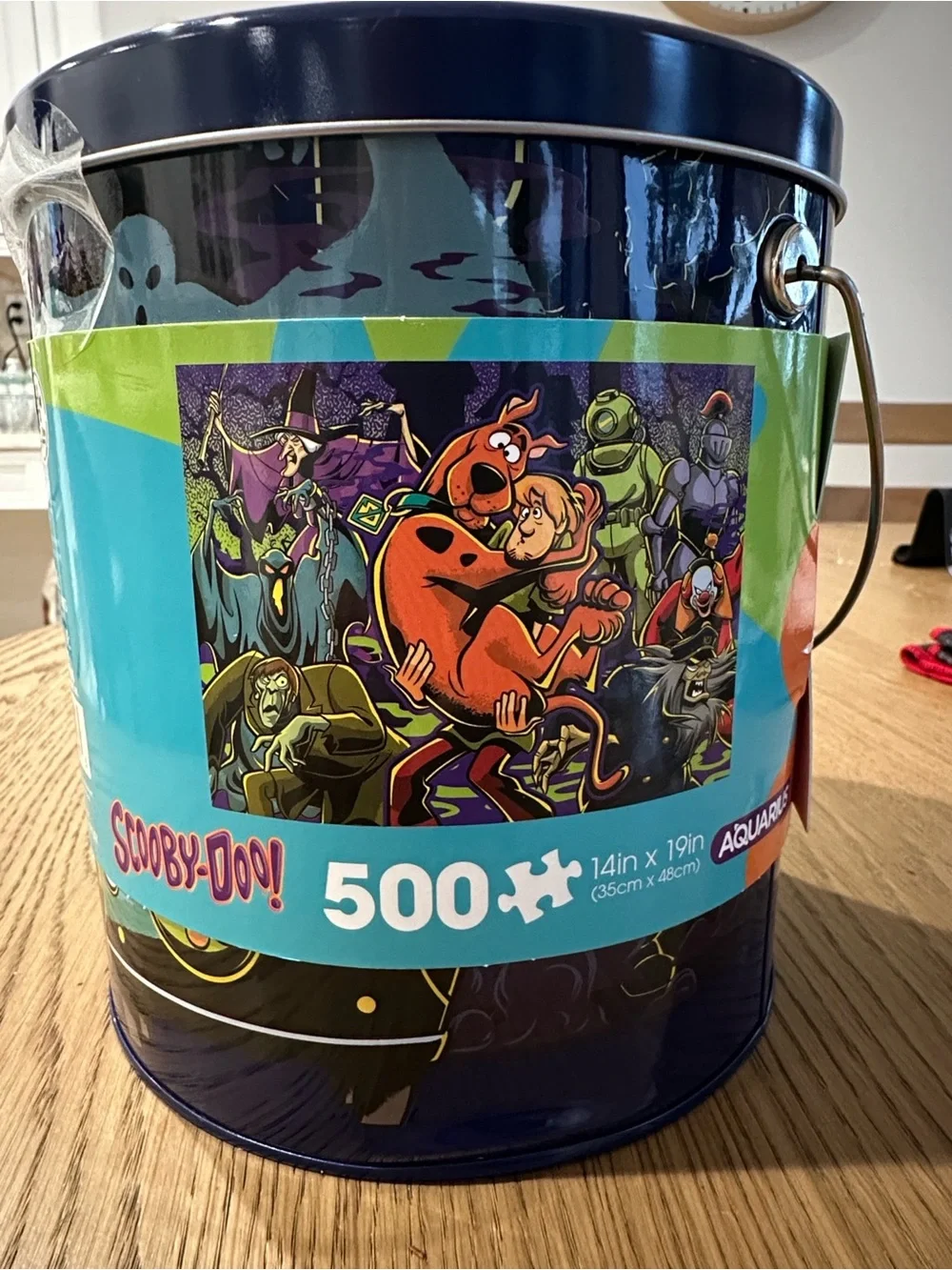 Scooby-Doo 500-Piece Puzzle with Collectible Tin - Blue